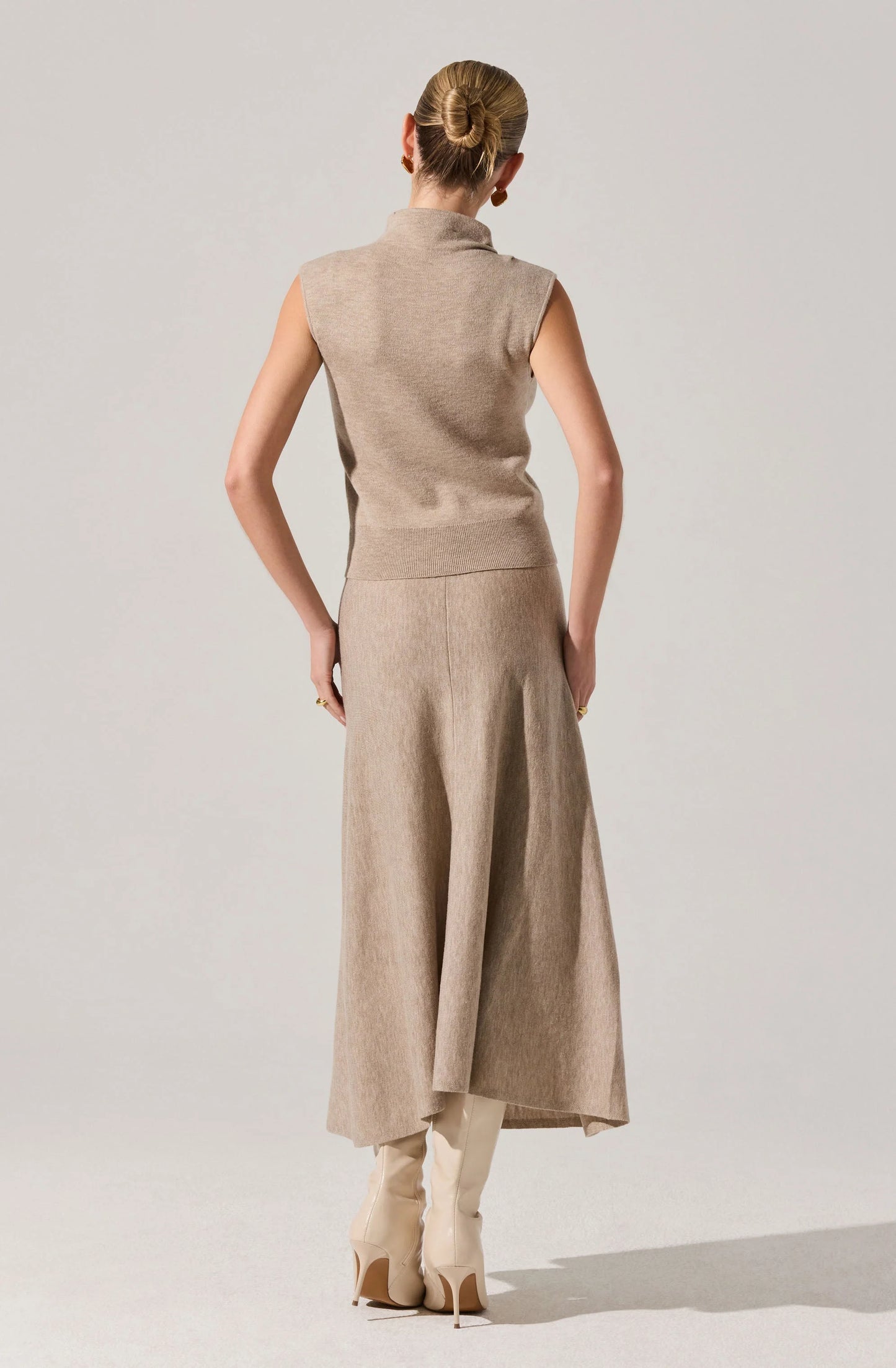 Deora Sleeveless Skirt Set