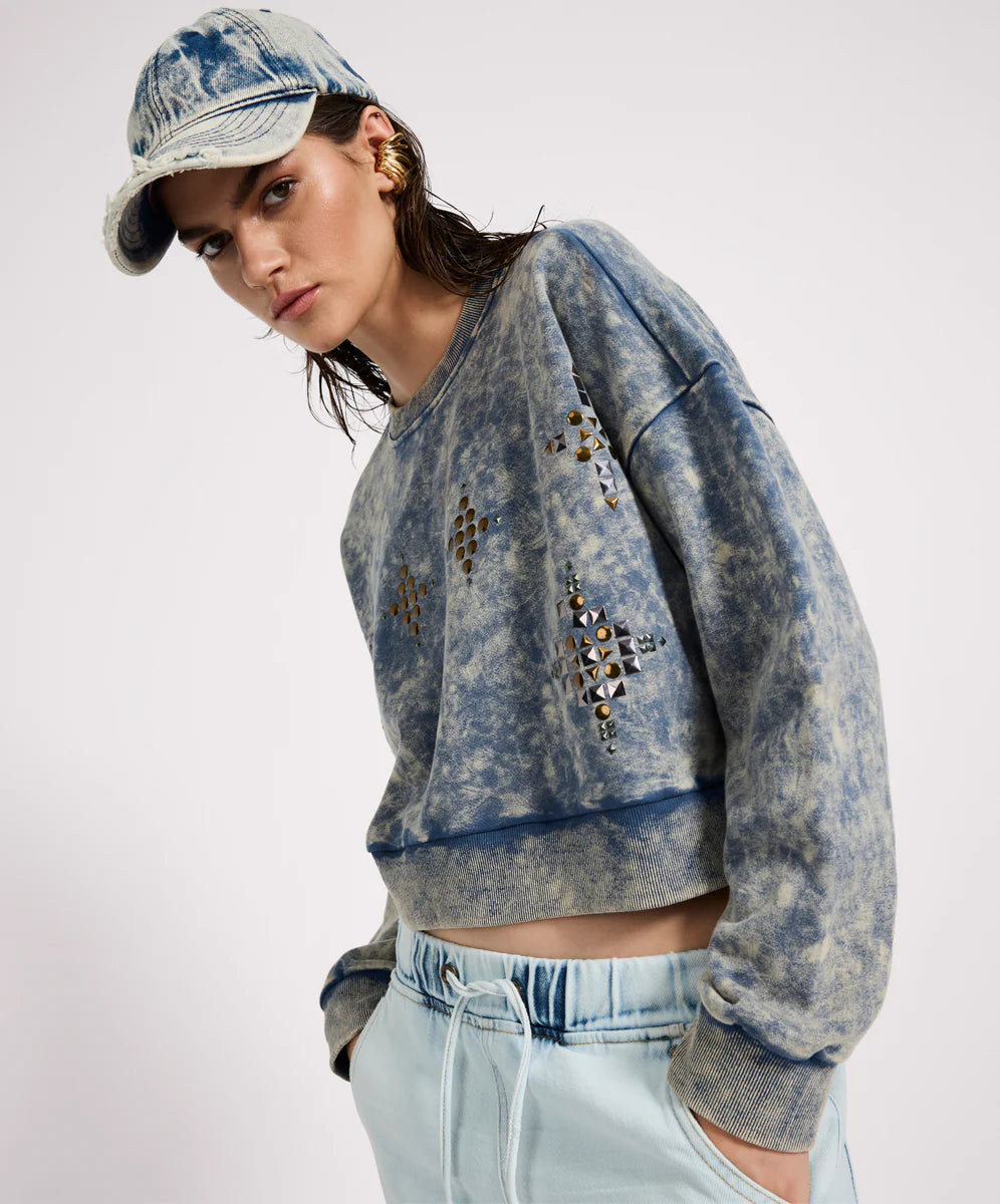 Fleece Cropped Star Studded Sweater - Acid Wash Blue