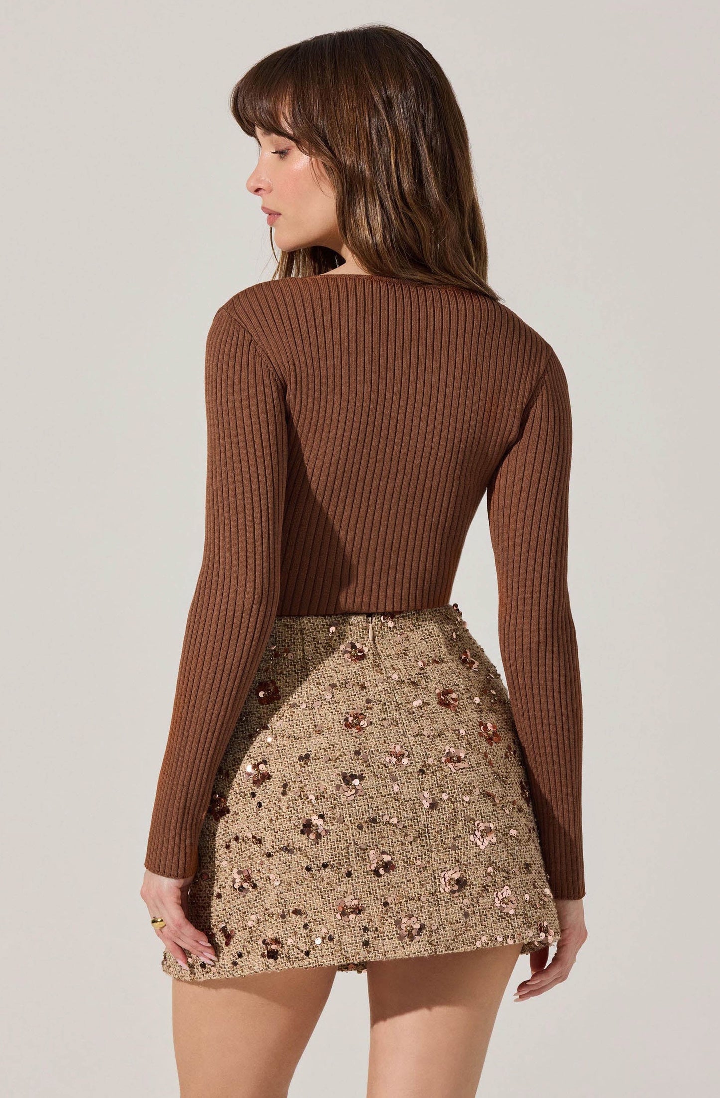 Lynly Ribbed Keyhole Sweater