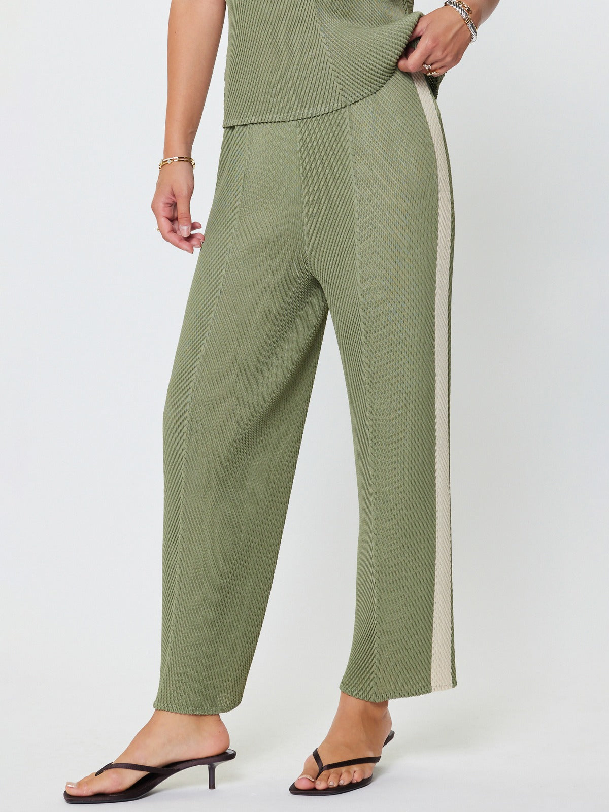 Olive Pleated Contrast Set