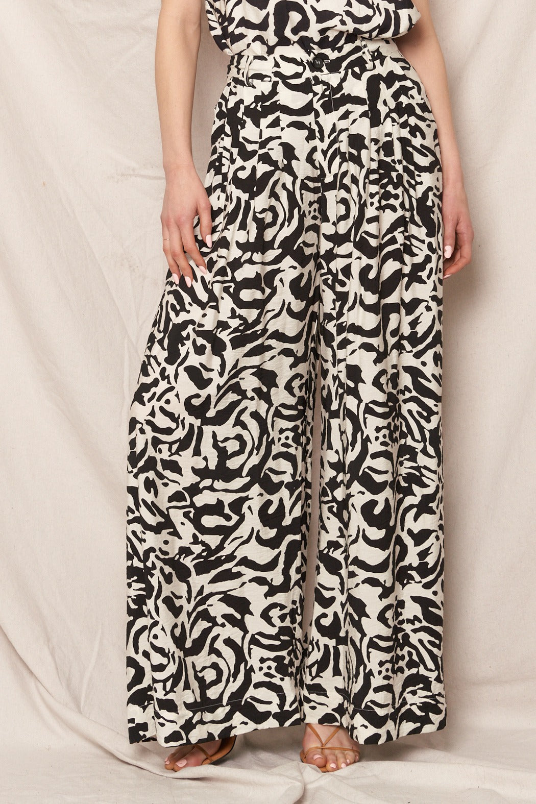 Monochrome Flow Wide-Leg Pants