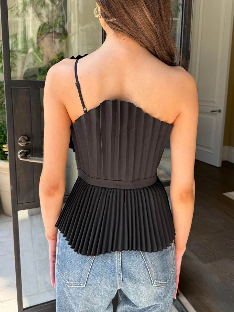 Black Fan Pleat Top