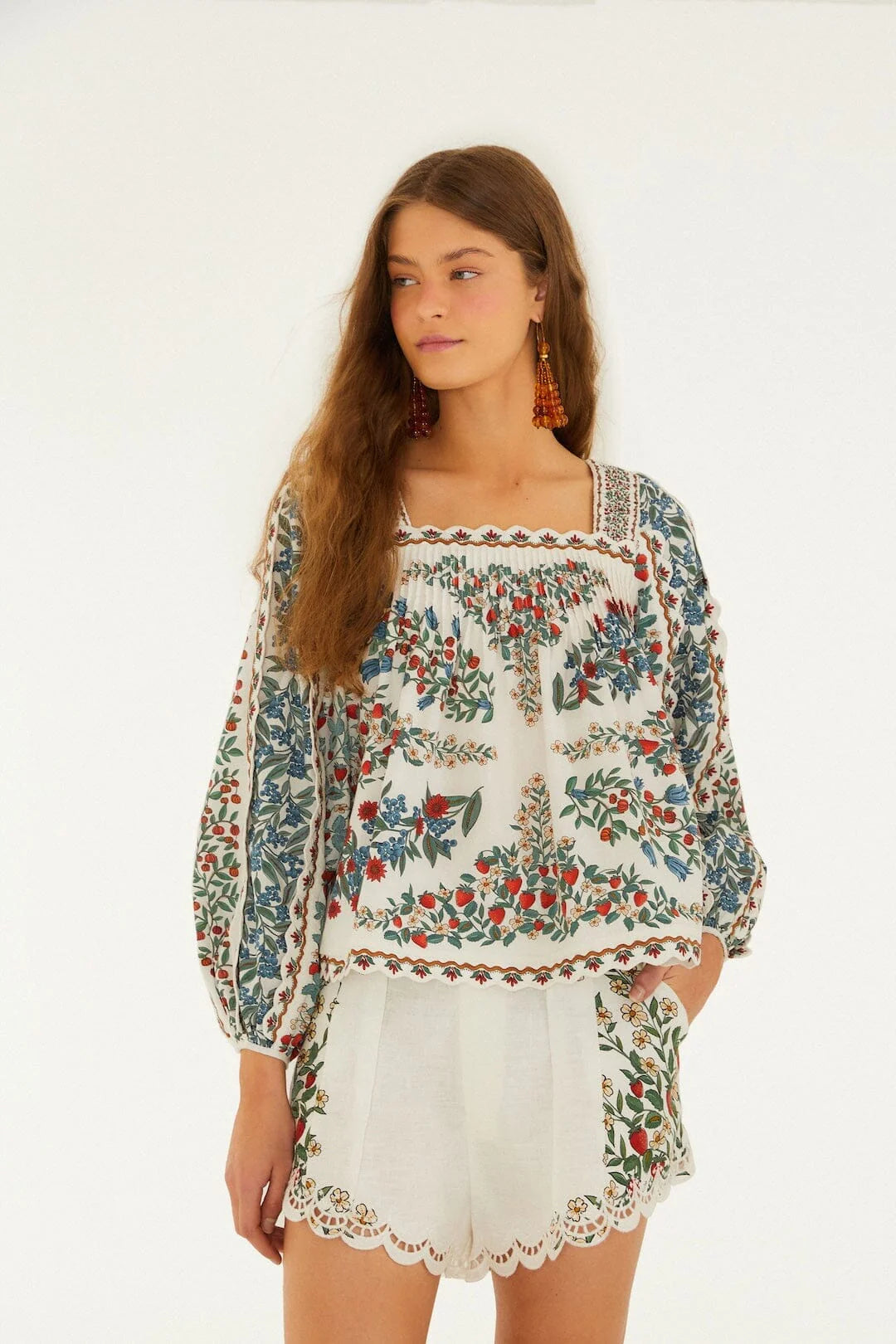 Off-White Fruit Beauty Scarf Shorts Set