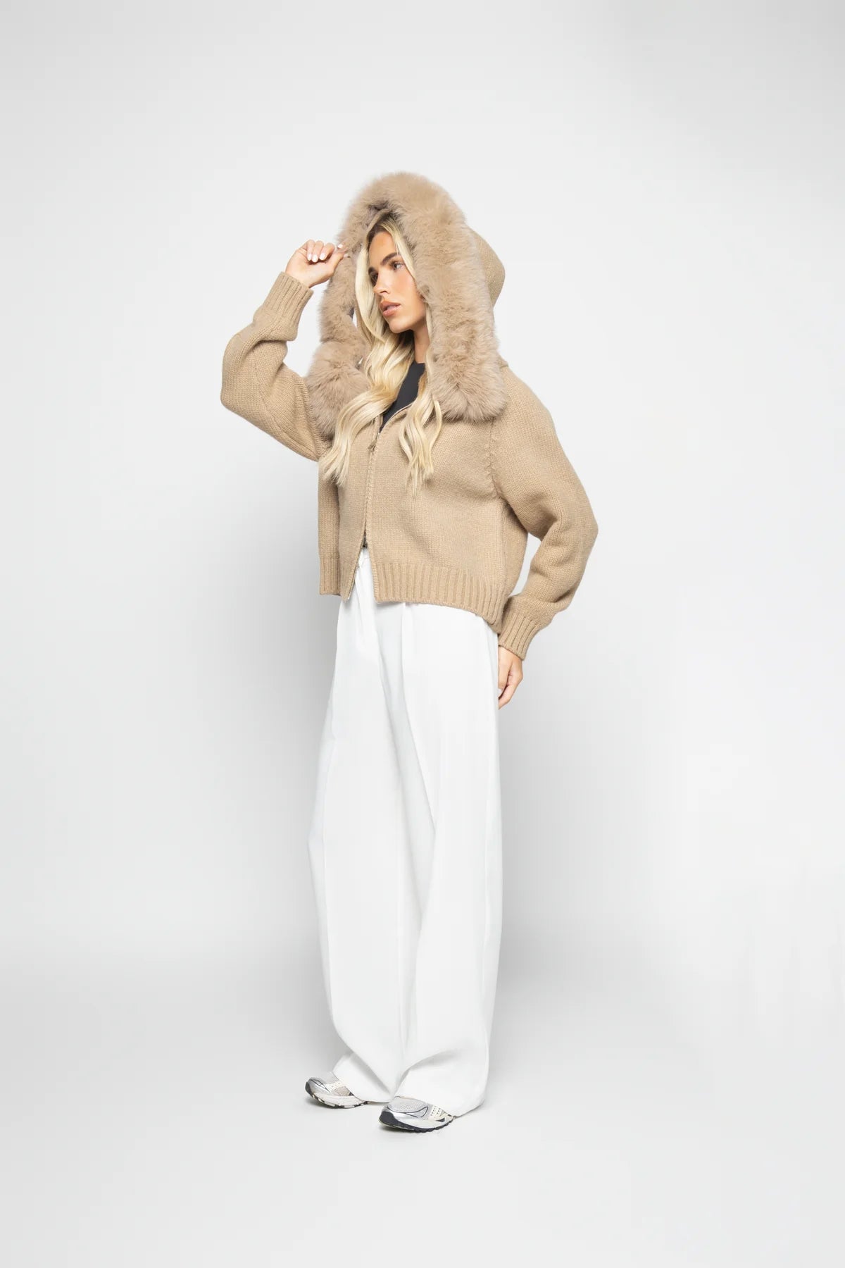 Melly Chic Fur Cardigan- Beige