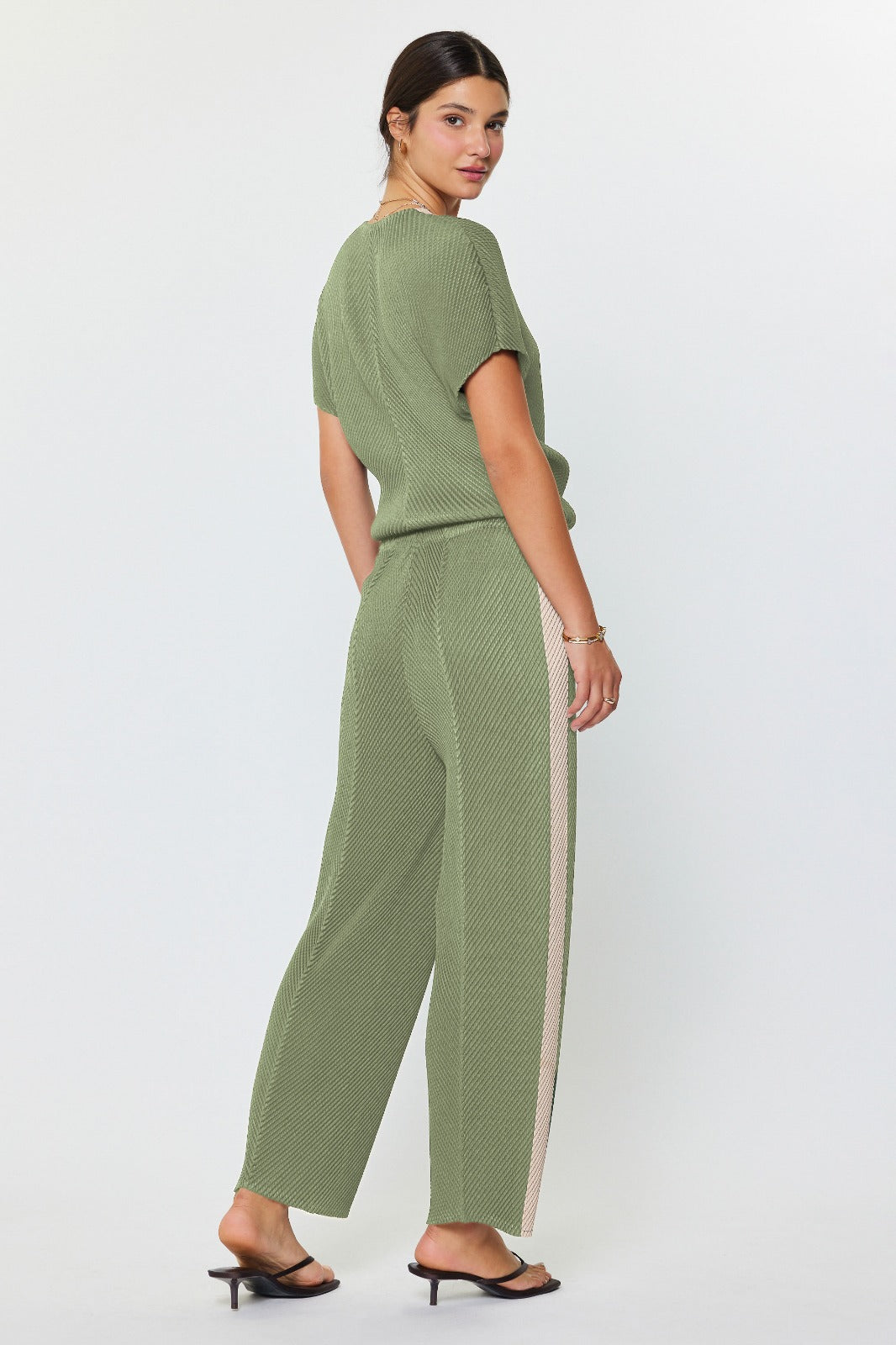 Olive Pleated Contrast Set